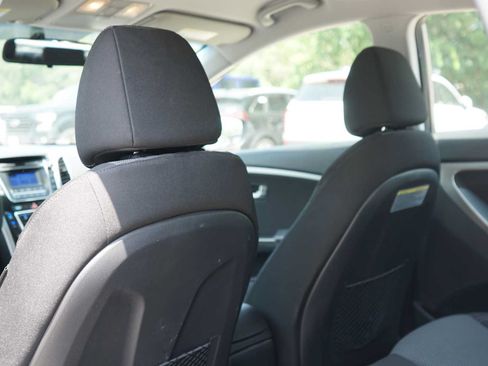 Used 2016 Hyundai Elantra GT FWD image 15