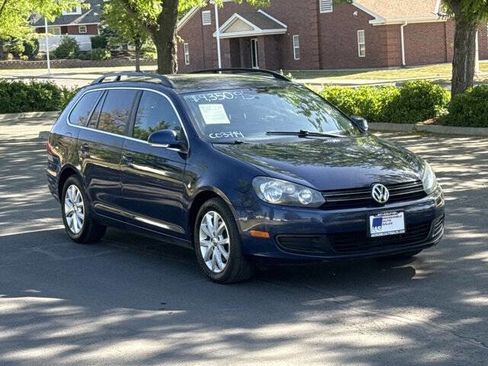 Used 2013 Volkswagen Jetta SE FWD image 2