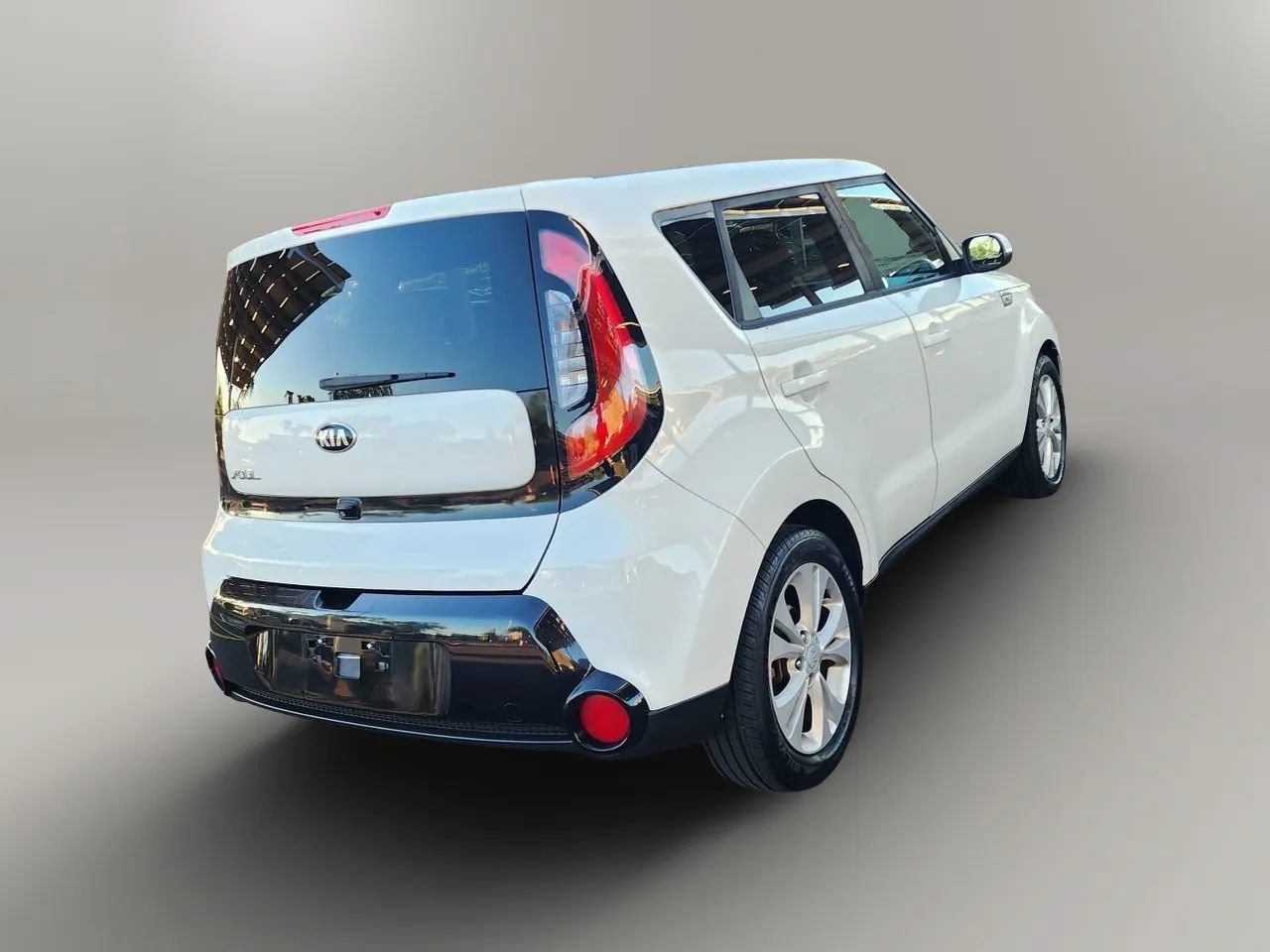 Used 2016 Kia Soul + FWD image 7