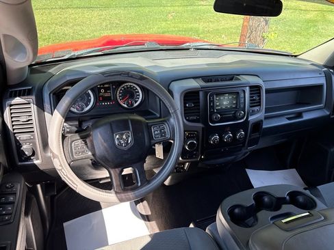 Used 2017 RAM 1500 Express AWD/4WD image 13