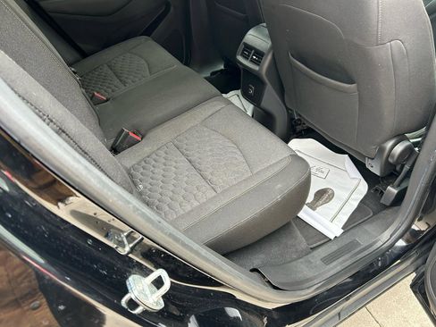 Used 2020 Chevrolet Equinox LT image 11