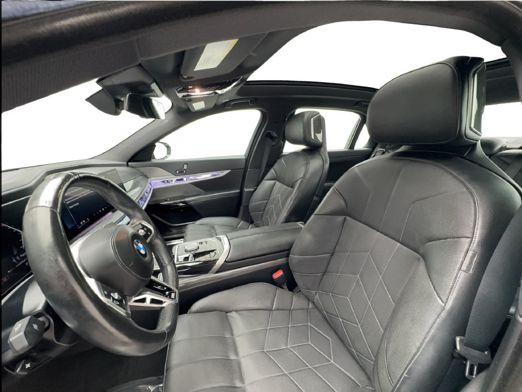 Used 2024 BMW 740i RWD image 21