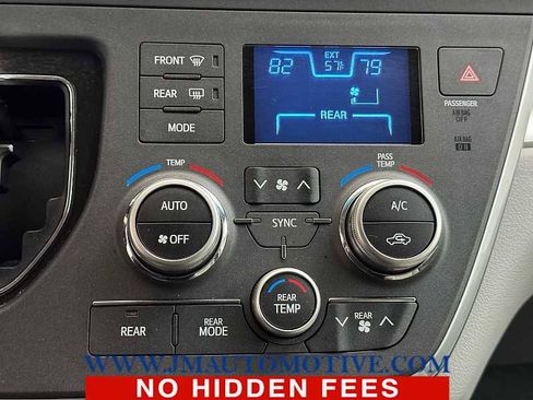 Used 2017 Toyota Sienna LE FWD image 41