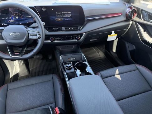 New 2026 Chevrolet Equinox RS FWD image 18