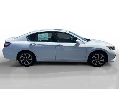 Used 2017 Honda Accord EX-L image 6