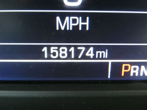 Used 2017 GMC Yukon SLE w/ SLE Value Package AWD/4WD image 30