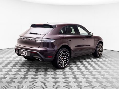 Certified 2026 Porsche Macan AWD/4WD image 8