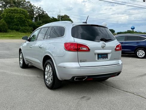 Used 2017 Buick Enclave Leather FWD image 19