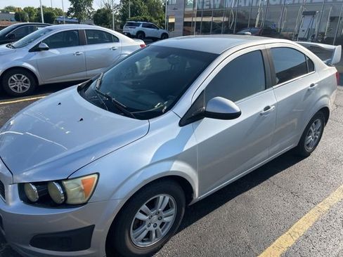 Used 2015 Chevrolet Sonic LT FWD image 3