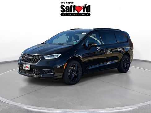 New 2026 Chrysler Pacifica Limited w/ S Appearance Package AWD/4WD image 1