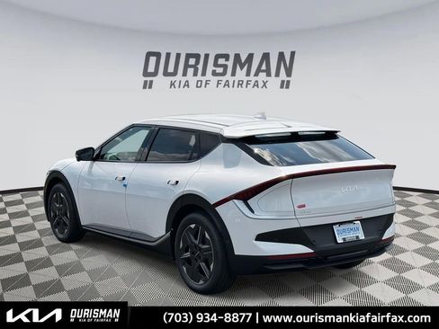 New 2025 Kia EV6 Light w/ Light LR Technology Package image 3