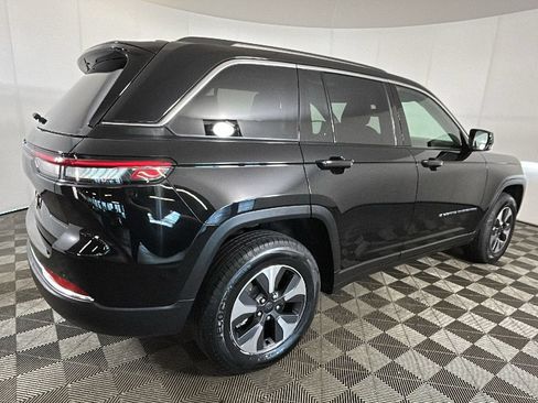 Used 2024 Jeep Grand Cherokee Limited 4xe AWD/4WD image 3