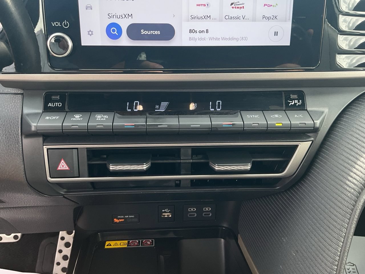 Used 2025 Toyota Camry SE FWD image 23
