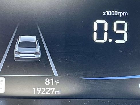 Certified 2025 Hyundai Elantra Sport FWD image 26
