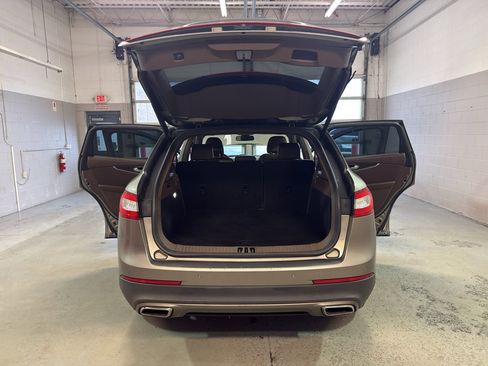 Used 2016 Lincoln MKX Reserve w/ Climate Package AWD/4WD image 11