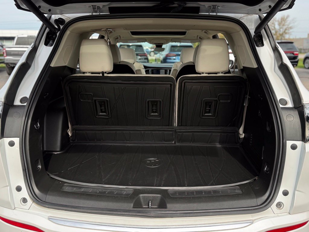 Used 2023 Buick Enclave Avenir w/ Avenir Technology Package AWD/4WD image 20