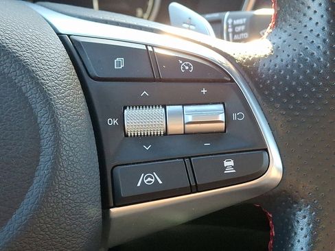 Used 2023 Genesis G70 2.0T w/ Sport Prestige Package image 25