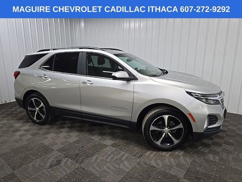 Used 2022 Chevrolet Equinox LT AWD/4WD image 1