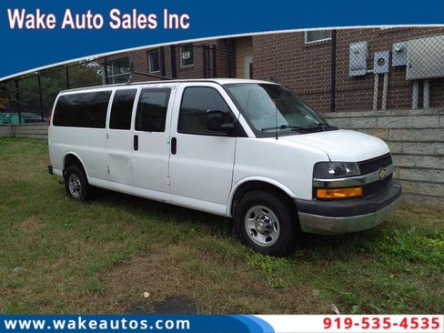 Used 2019 Chevrolet Express 3500 LT w/ LT Preferred Equipment Group RWD image 1