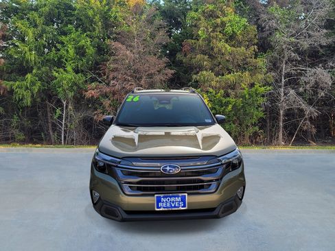Used 2026 Subaru Forester Limited AWD/4WD image 2