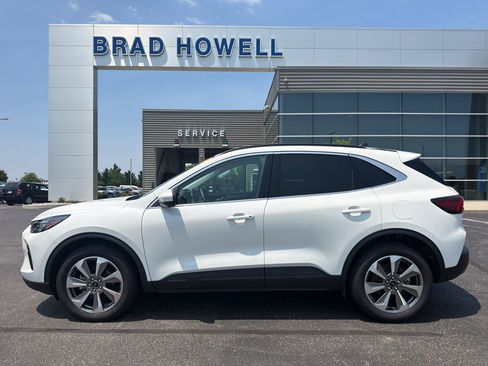 Used 2025 Ford Escape Platinum w/ Premium Technology Package AWD/4WD image 1