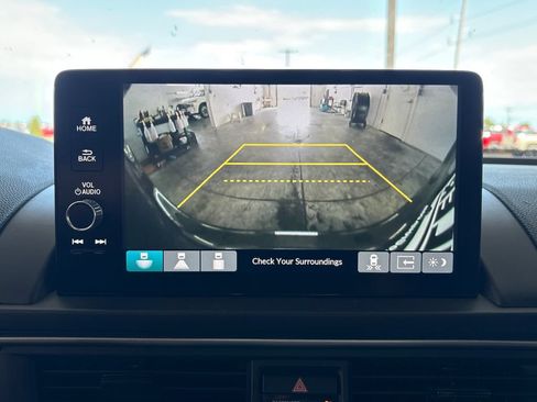 Used 2025 Honda Pilot EX-L image 37