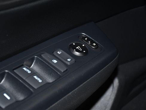 Certified 2024 Honda CR-V EX image 33