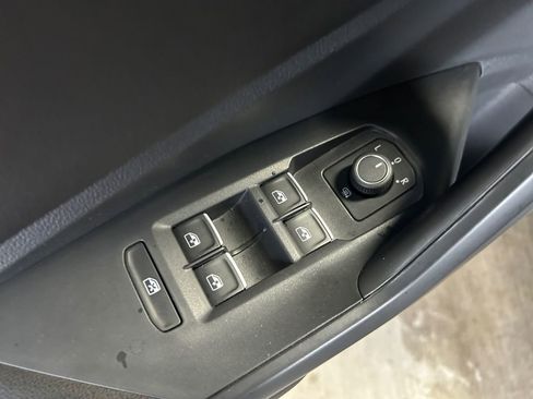 Used 2025 Volkswagen Jetta S image 23