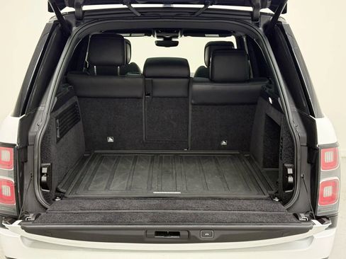 Used 2018 Land Rover Range Rover HSE image 38