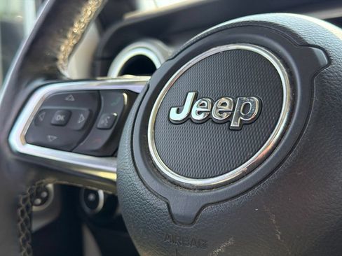 Used 2020 Jeep Wrangler Unlimited Sahara w/ Cold Weather Group AWD/4WD image 16