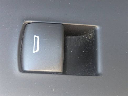 Used 2025 GMC Sierra 1500 SLT RWD image 25