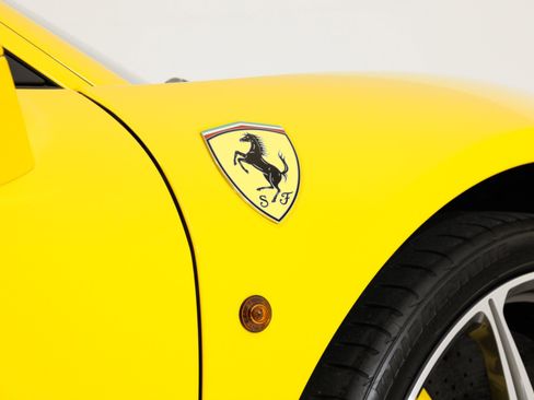 Used 2011 Ferrari 458 Italia Coupe RWD image 65