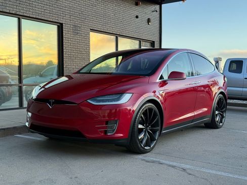 Used 2016 Tesla Model X 75D image 21