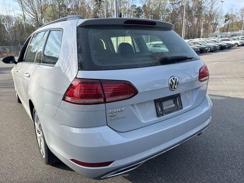 Used 2019 Volkswagen Golf SE image 14