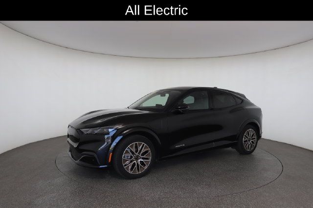 Used 2024 Ford Mustang Mach-E Premium AWD/4WD image 3