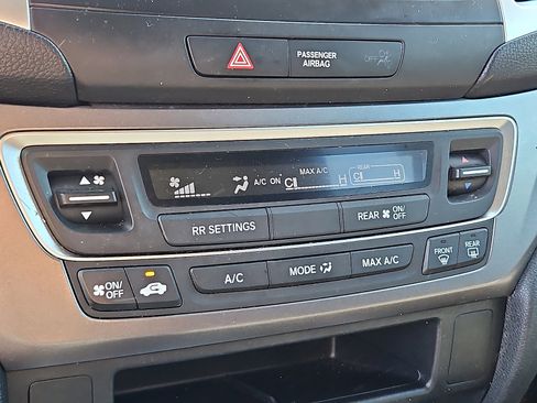 Used 2019 Honda Pilot LX image 18