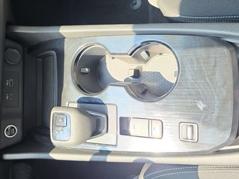 Used 2023 Nissan Rogue SV FWD image 8
