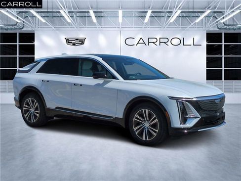 New 2026 Cadillac Lyriq Luxury image 1