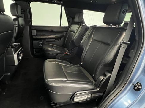 Used 2020 Ford Expedition XLT w/ Equipment Group 202A AWD/4WD image 10