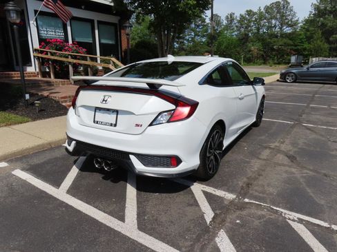 Used 2017 Honda Civic Si image 8