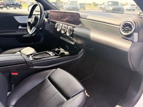 Used 2025 Mercedes-Benz CLA 250 4MATIC image 16
