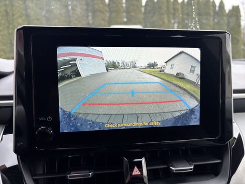 Used 2024 Toyota Corolla SE w/ SE Package image 26