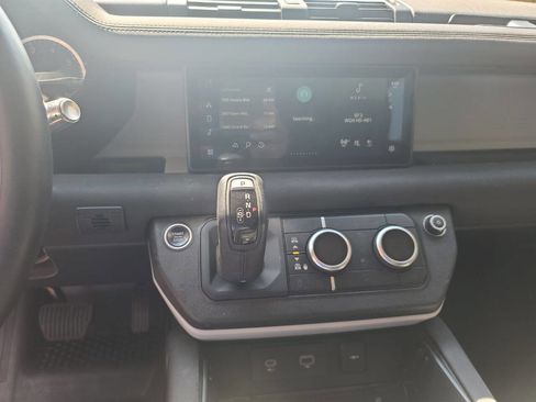Used 2020 Land Rover Defender 110 image 18