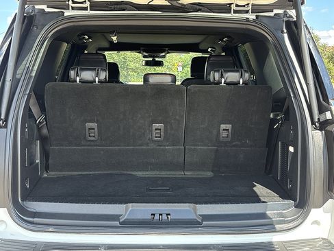 Used 2024 Ford Expedition Limited AWD/4WD image 9