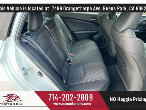 Used 2016 Toyota Prius Three image 21