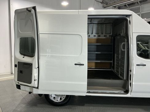 Used 2017 Nissan NV 2500 SV w/ Technology Package image 9