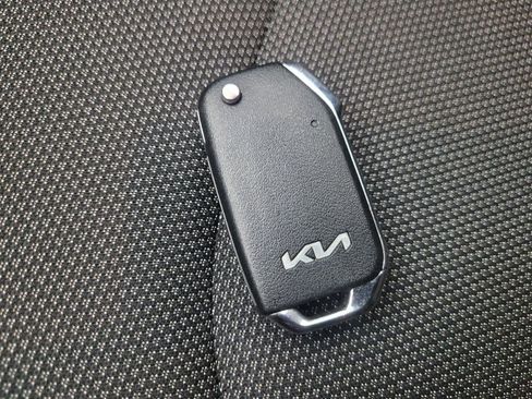 Used 2023 Kia Forte LX image 32