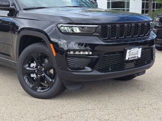 New 2025 Jeep Grand Cherokee Limited w/ Luxury Tech Group II video 2