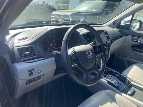 Used 2020 Honda Pilot Touring image 12