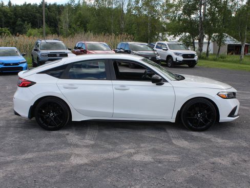Used 2024 Honda Civic Sport image 4